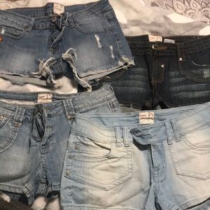BUNDLE 4PAIRS MUDD SHORTS